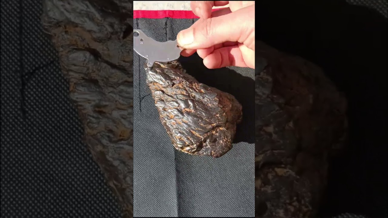 الجزء الاول من محاولة اكتشاف صحة حجر نيزكي