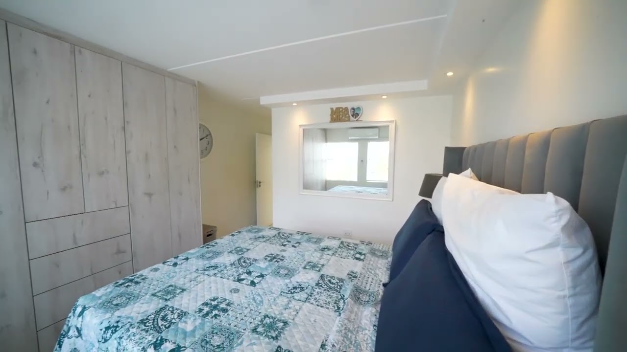 Modern Open-Plan Living with Scenic Views in Secure Bedfordview
