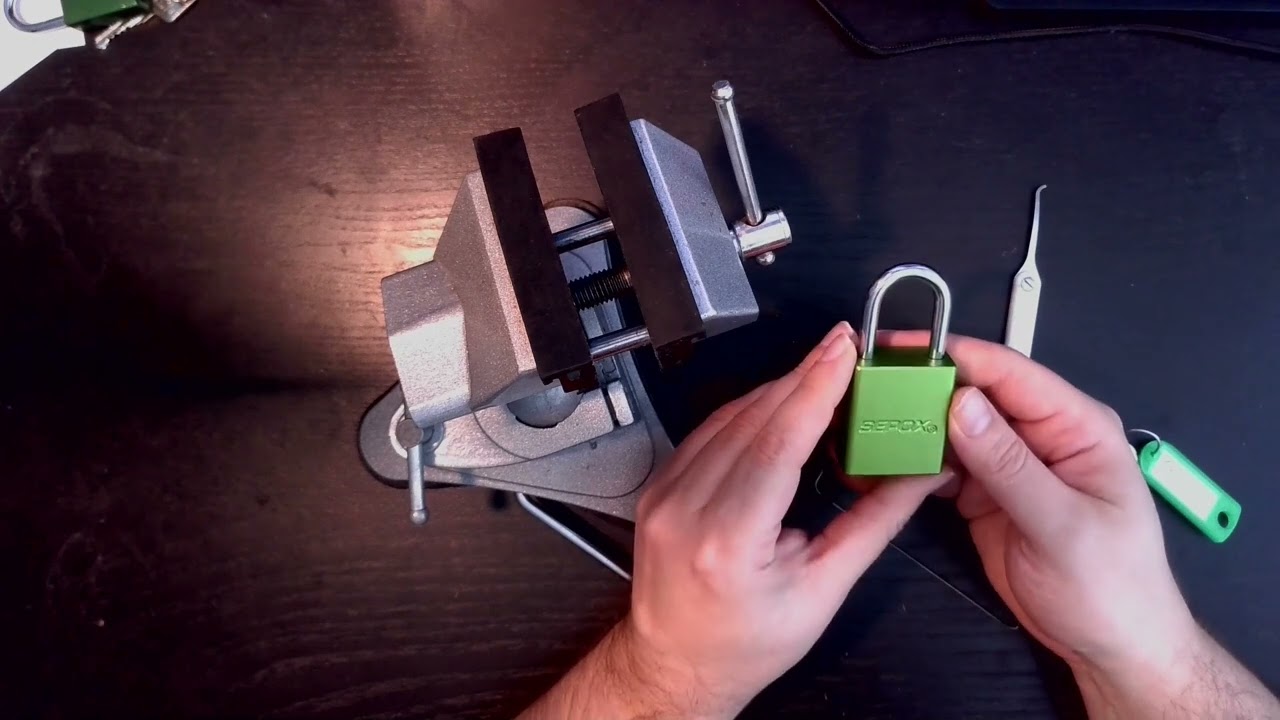#Doc420 Pick a green lock for @DocExMachina Basi 619 VHS and Sepox LOTO green locks.