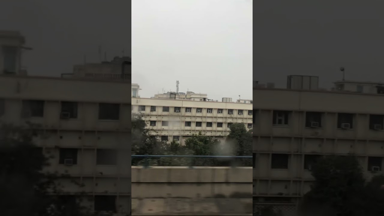 Tis Hazari to Kashmere Gate (RED LINE)