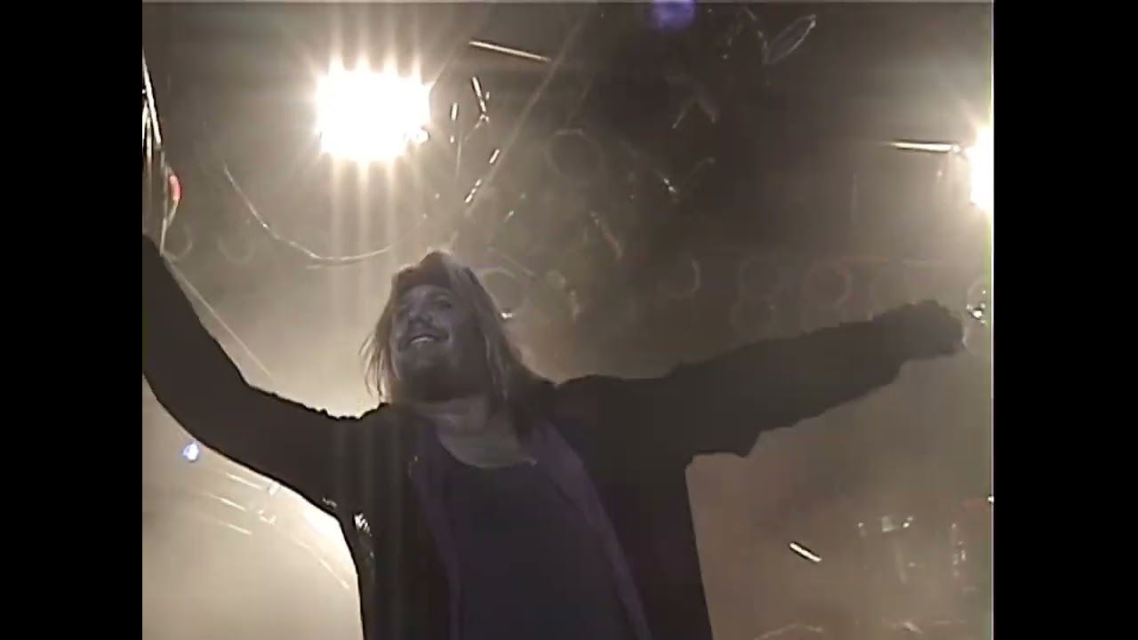 Motley Crue - (Sony E Center) Camden, Nj 7.7.99 (Master HD HQ Audio)