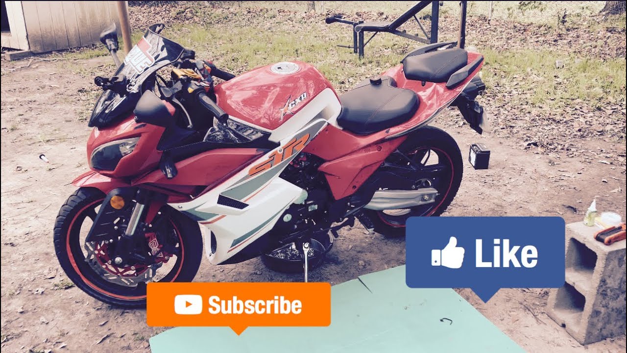 Changing the oil and spark plug  on the 250cc dong fang 🔨🛠⚒️🔧🛢
