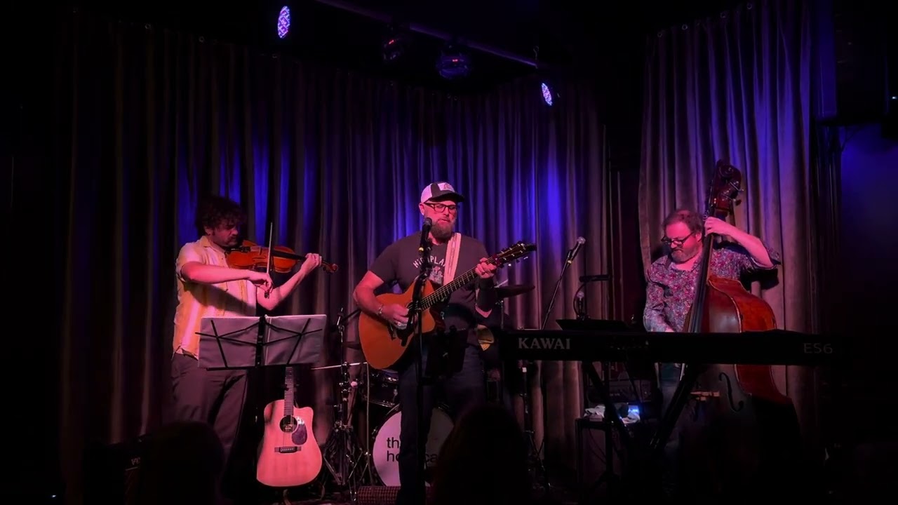 Hear the Clock #RecordRelease @TheHotelCafe #folkmusic #bluegrass #folkgrass