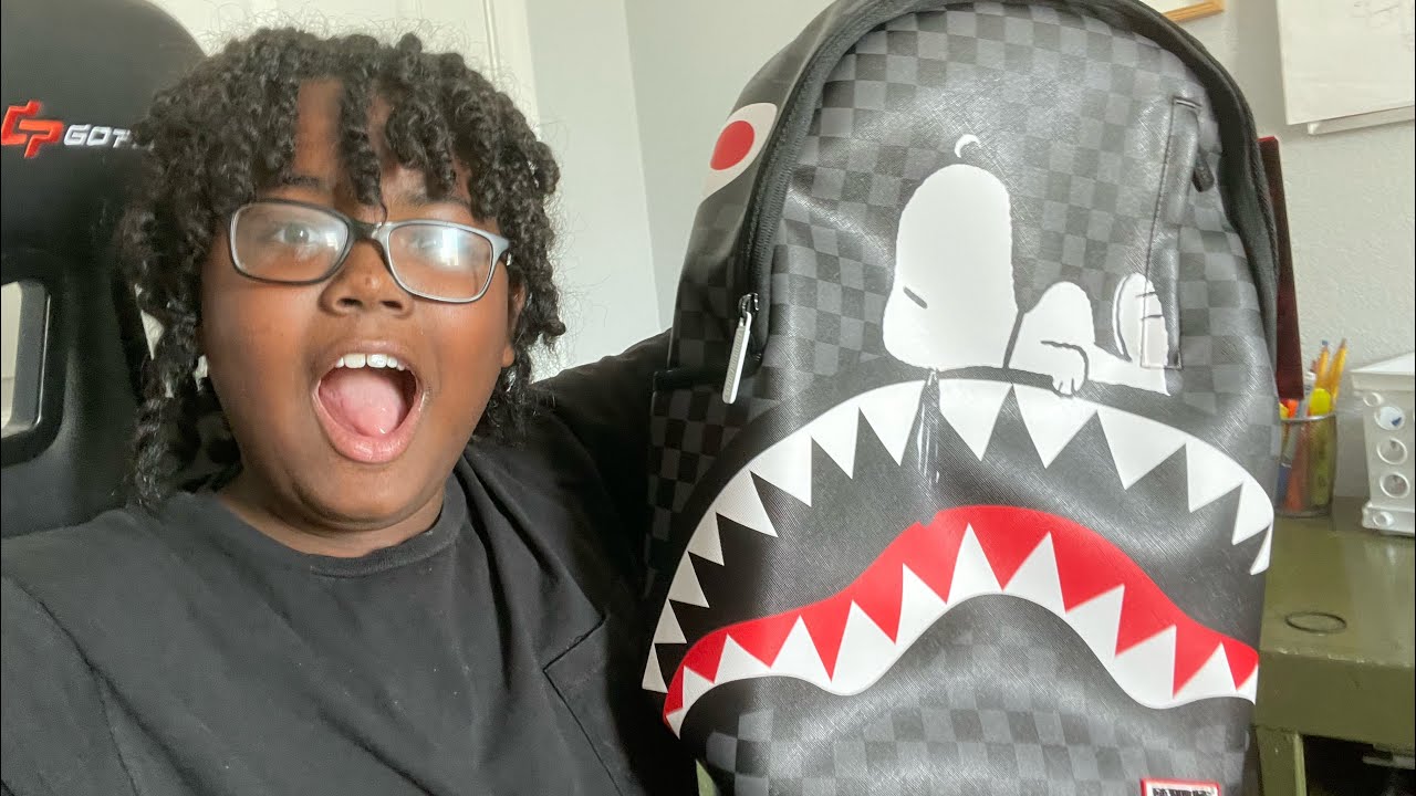 UNBOXING THE SNOOPY SPRAYGROUND BOOKSACK