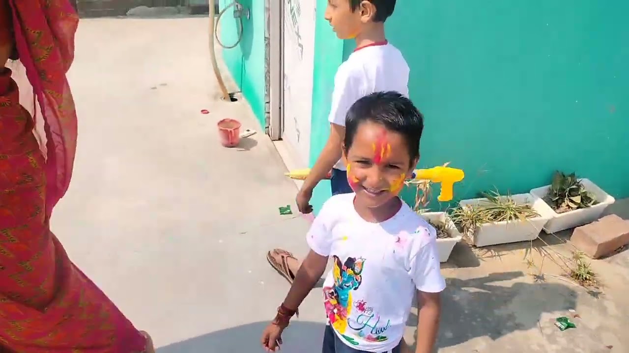 देवर ने मनाया भाभी संग होली#viral #vlog #minivlog #funny #love #food #holi 
