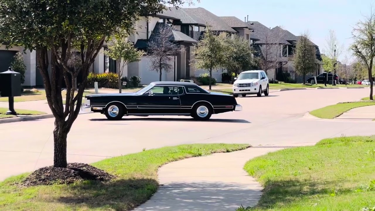 1976 Ford Thunderbird #FordThunderbird #ClassicFord #VintageThunderbird #AmericanClassic #RetroCars