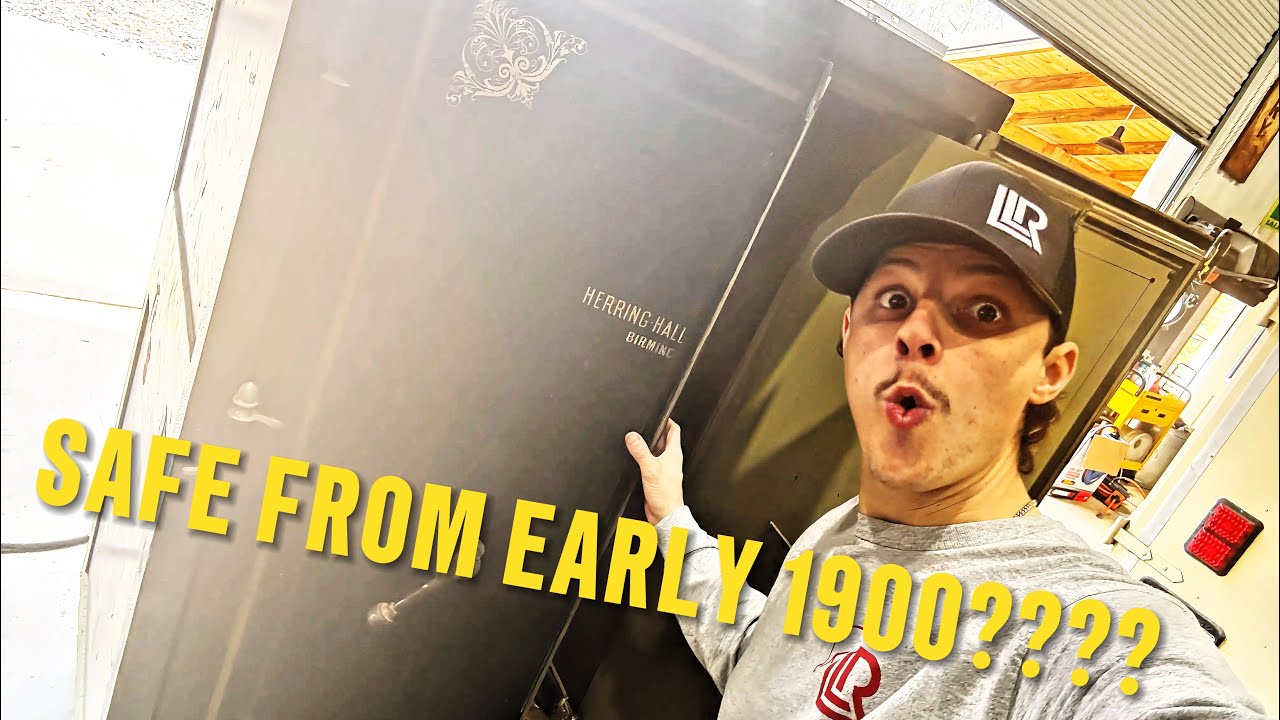 Digging a safe out from the early 1900s 