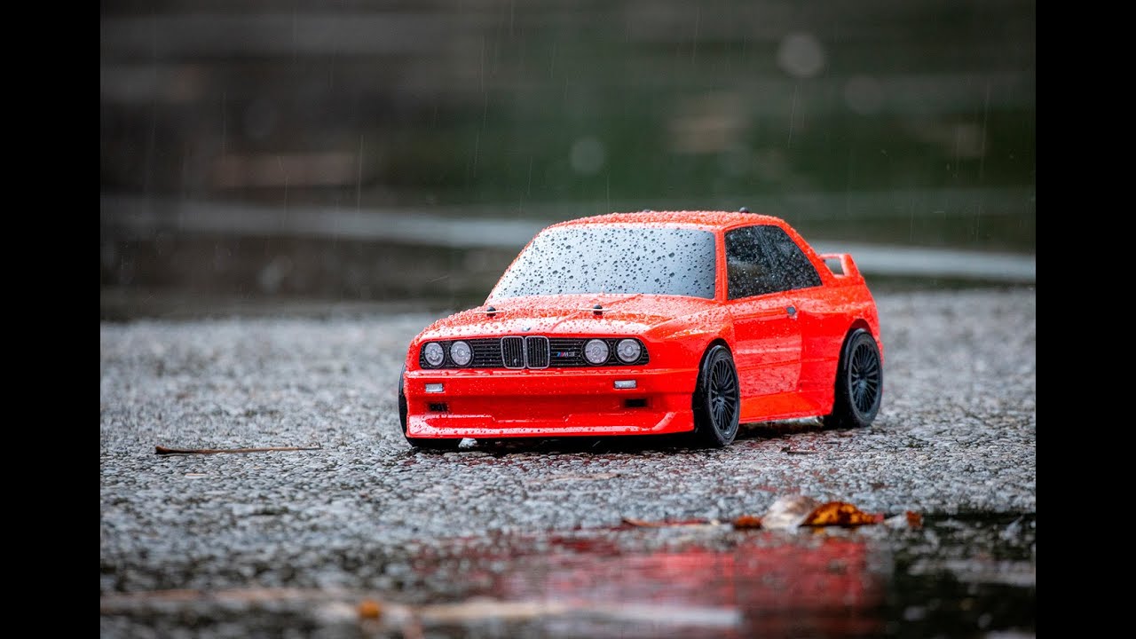 Kyosho Fazer MK2, Body BMW E30, Slick Tires in Rain|  3S LiPo + Robitronic 4000KV Combo