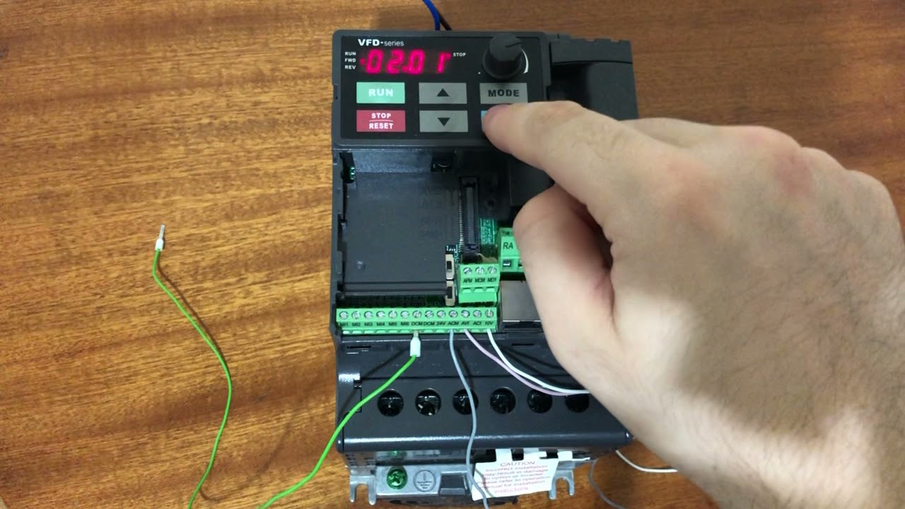 VFD-E Sürücü Frekans ve Komut Kaynağı Ayarları