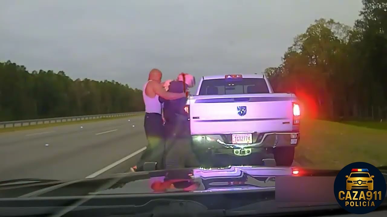 Las persecuciones policiales m&aacute;s brutales a alta velocidad captadas por c&aacute;maras de salpicadero#25