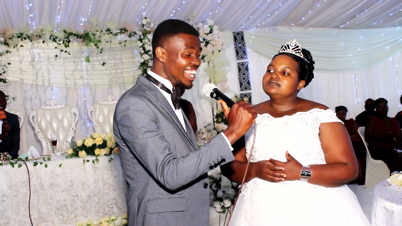 RUKOMERE/ Joshuah atungura Umugeni amuririmbira.
