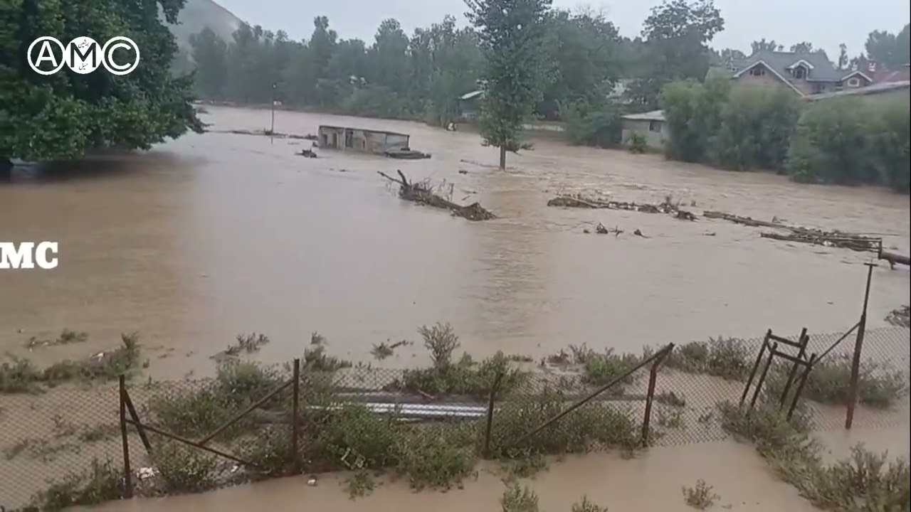 #Watch | Flood like situation in kashmir |  Anantnag Areas Submerged After Heavy Rainfall | AMC