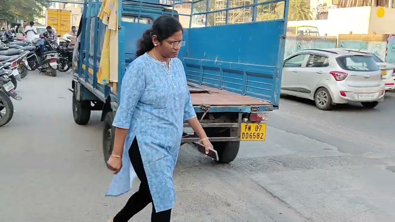 चेन्नईची सुरुवातच अशी झाली! 😍 | Chennai Travel  Part 1 | Daily Part Marathi 🚩