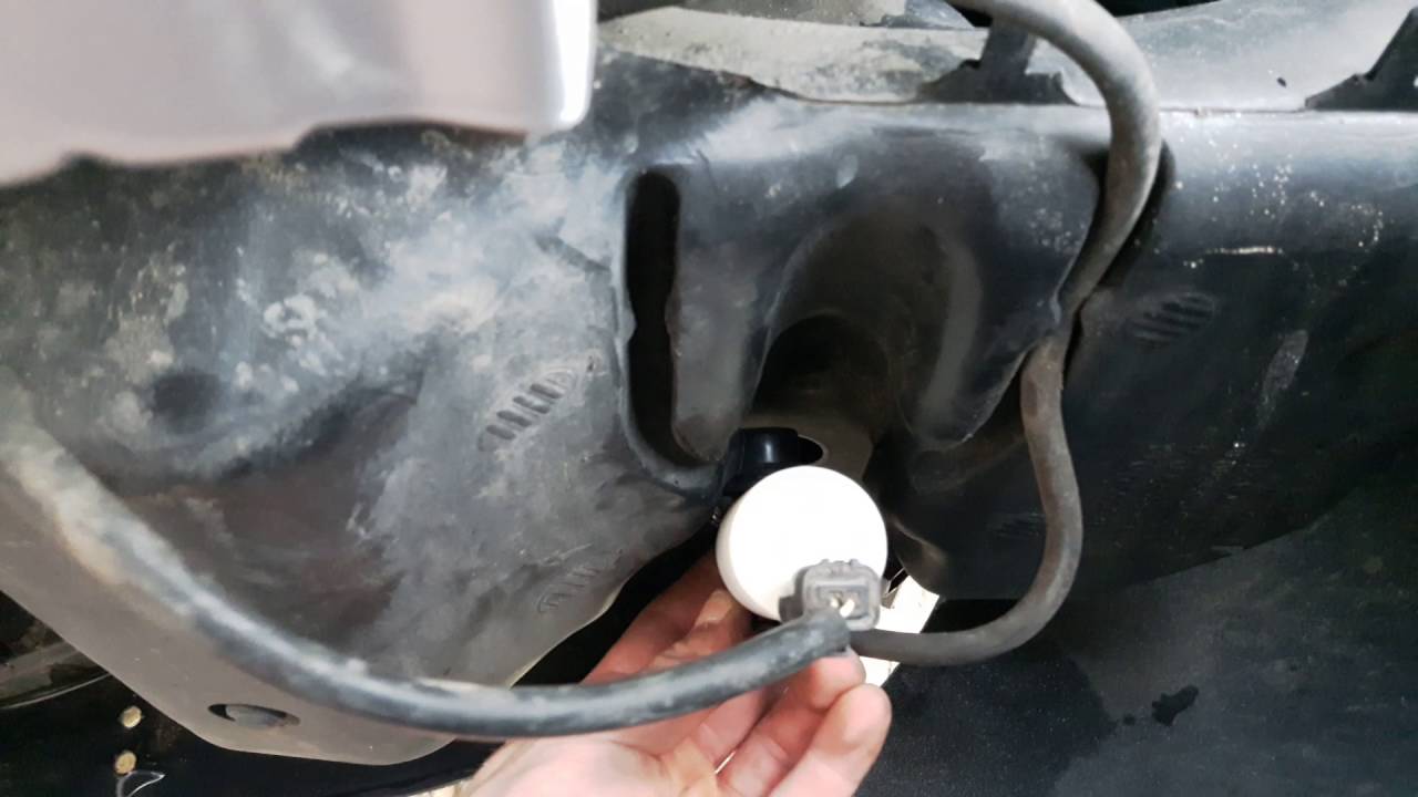 Wymiana pompki spryskiwacza citroen c5