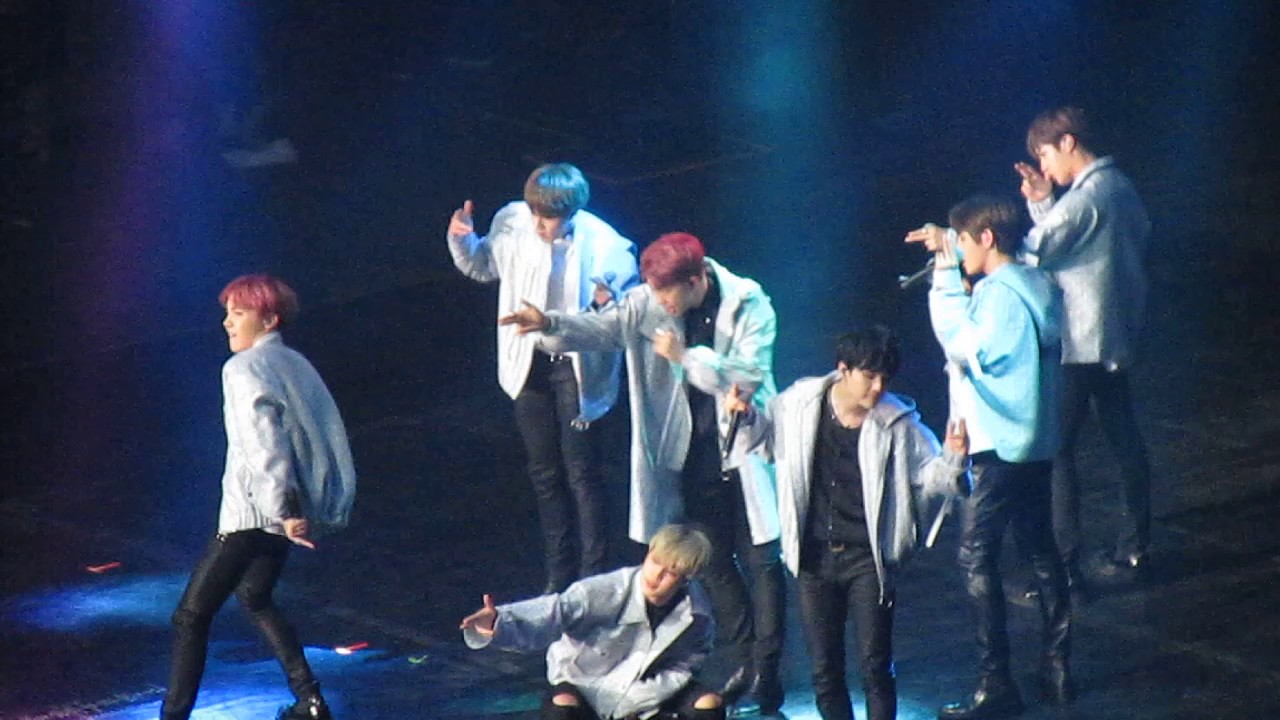 170311 BTS The Wings Tour in Chile - 뱁새 ( Baepsae )