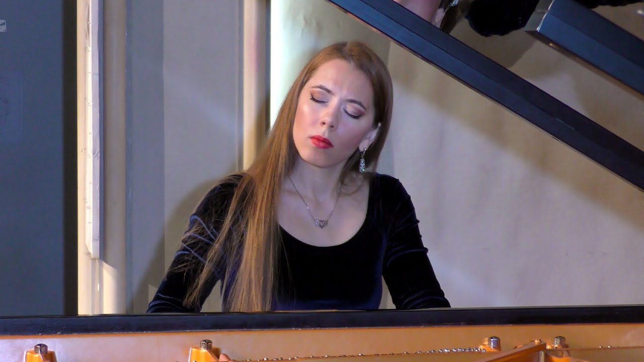 Beethoven “Tempest” piano sonata 17, opus.31 No. 2 I “Largo - Allegro” GALINA EFIMOVA PIANO