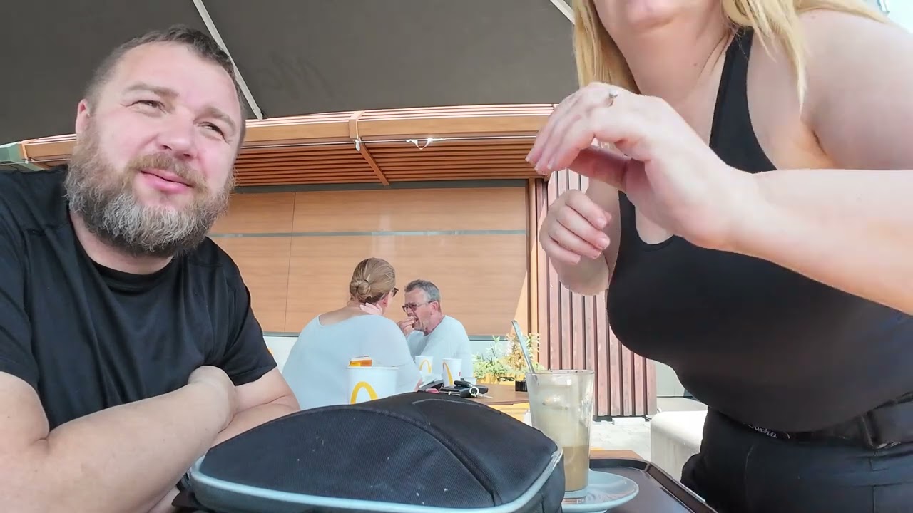 Dva Točka, Jedna Češka - Epizoda 1/2