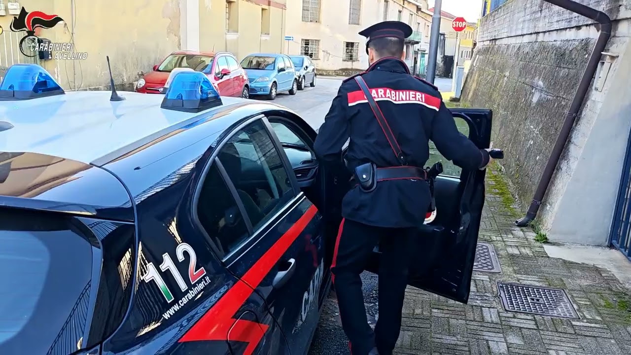 Soldi falsi e arnesi atti allo scasso: carabinieri in azione a Montoro