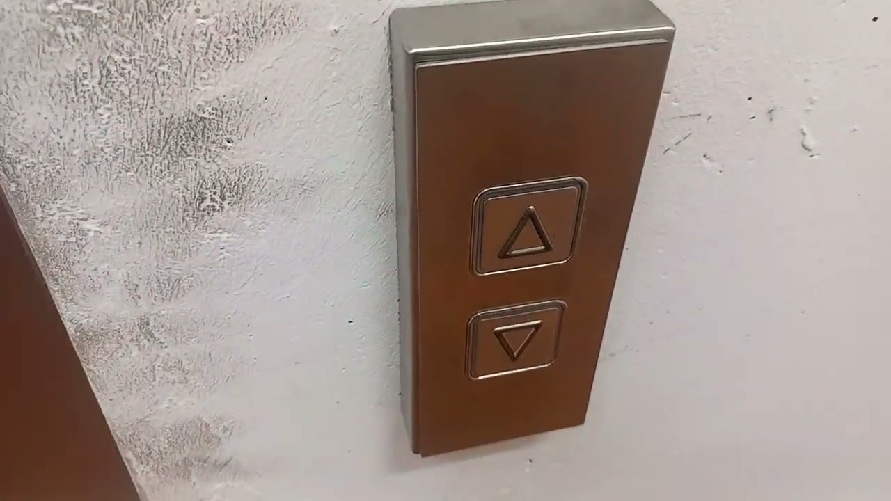 3 nouveaux ascenseurs Schindler 5000 MRL remplacent des M-series, Av. Rumine, Lausanne