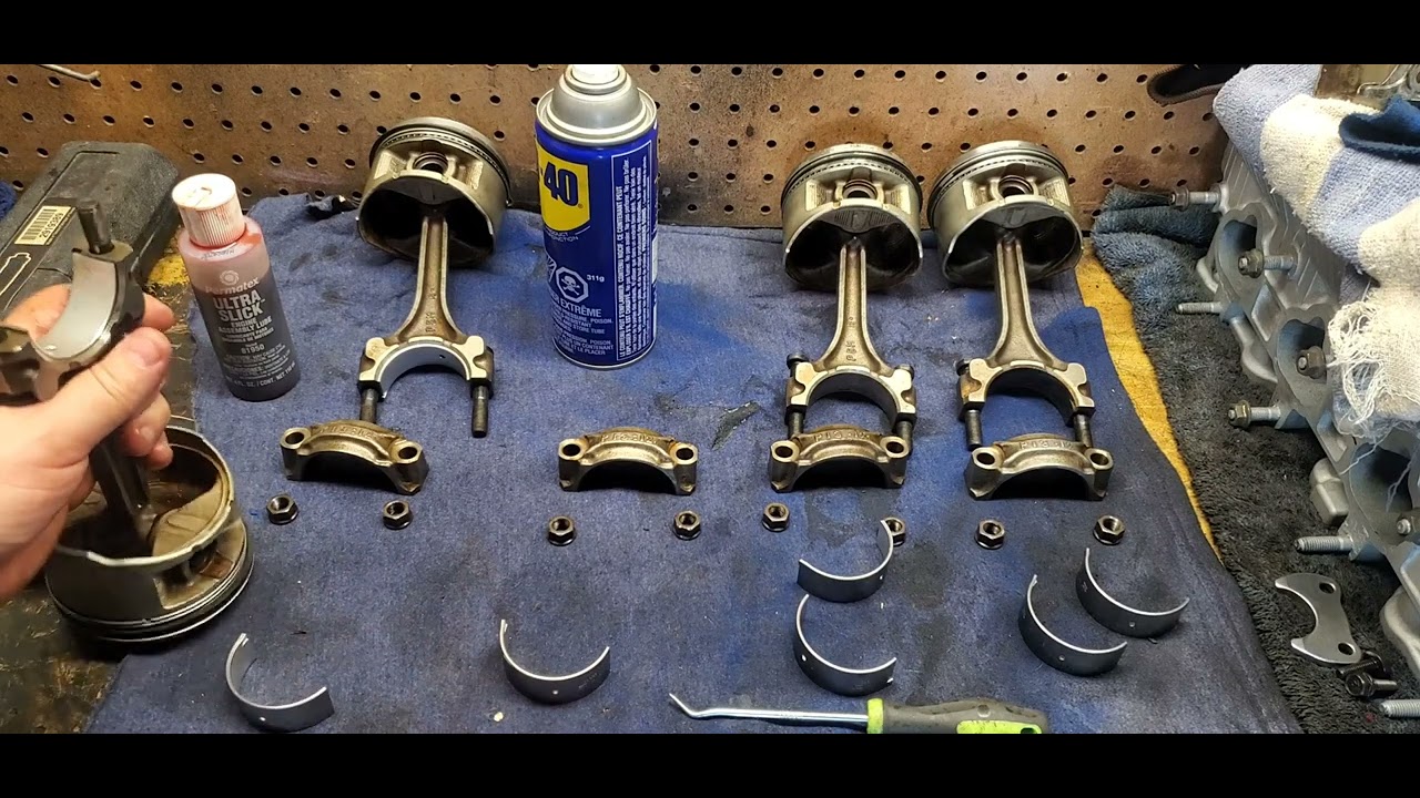 HONDA CIVIC EK: INSTALLING PISTONS AND RINGS EPISODE 17