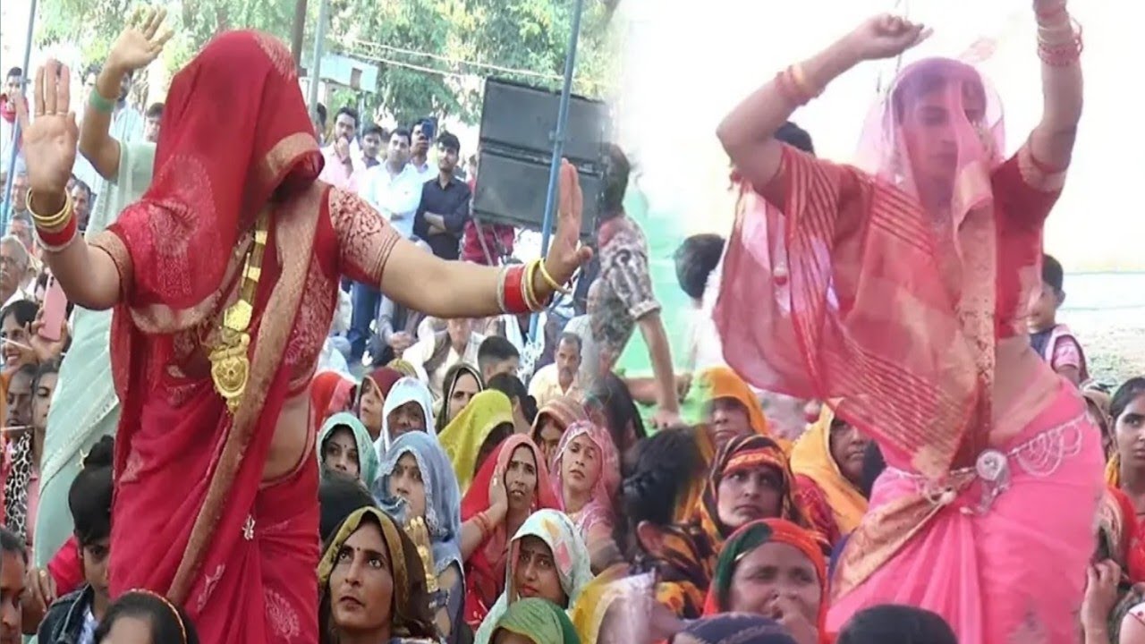 दोनों नई बहूऔं का सुपरहिट मुकाबला || ऐसी काहे बजाए दई बांसुरिया,,श्याम तोपै मरि बैठी दुनियां!!!
