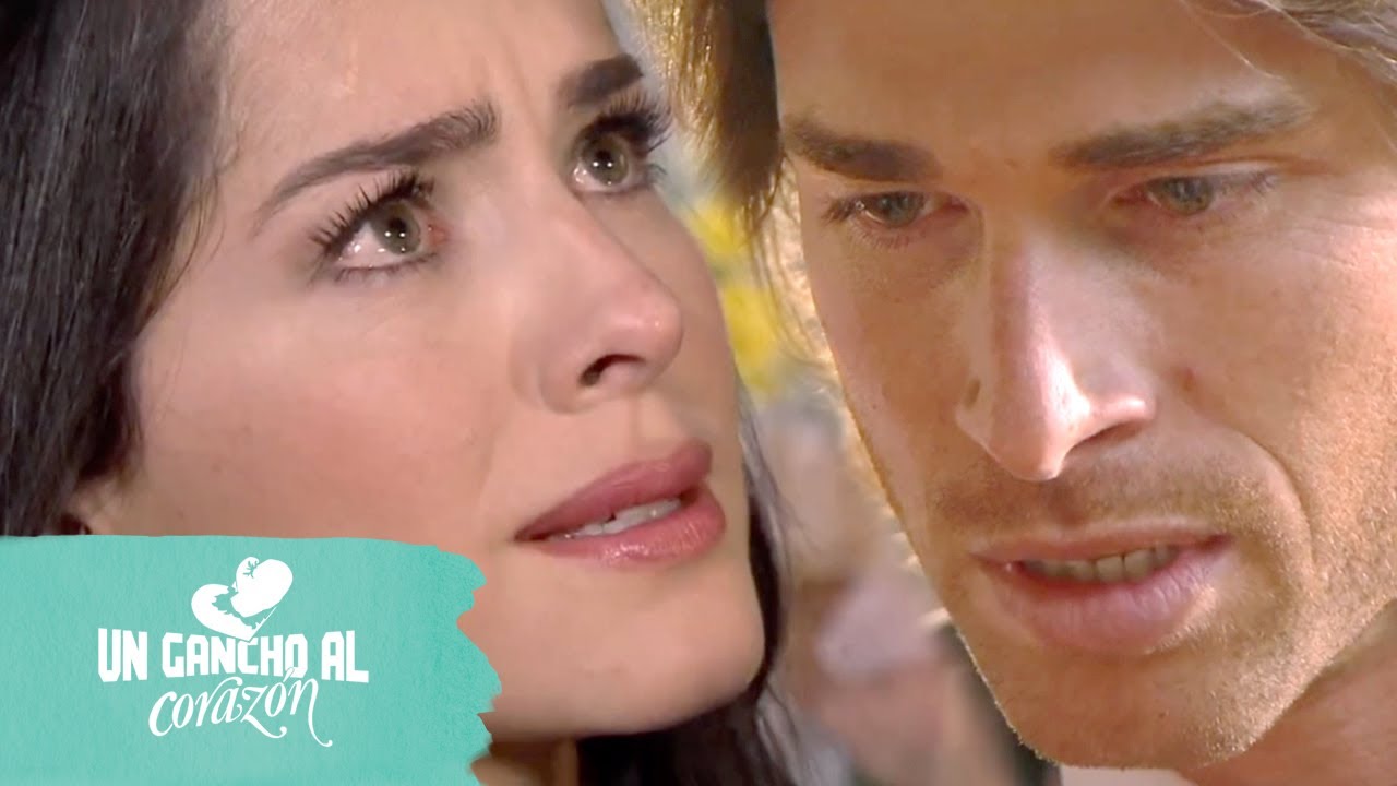 Un gancho al corazón: Mauricio deja plantada a Valentina en el altar | C-92 | tlnovelas