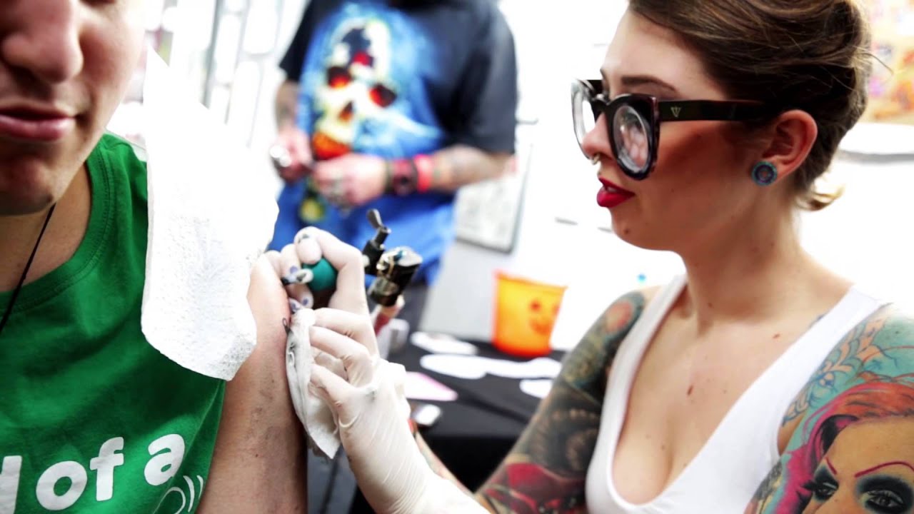 Hall-O-Weird 2015 - Lowbrow Art & Kustom Kulture