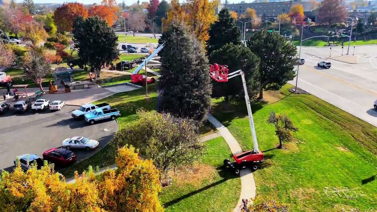 Winter Spirit is almost here! Locomotive Park!