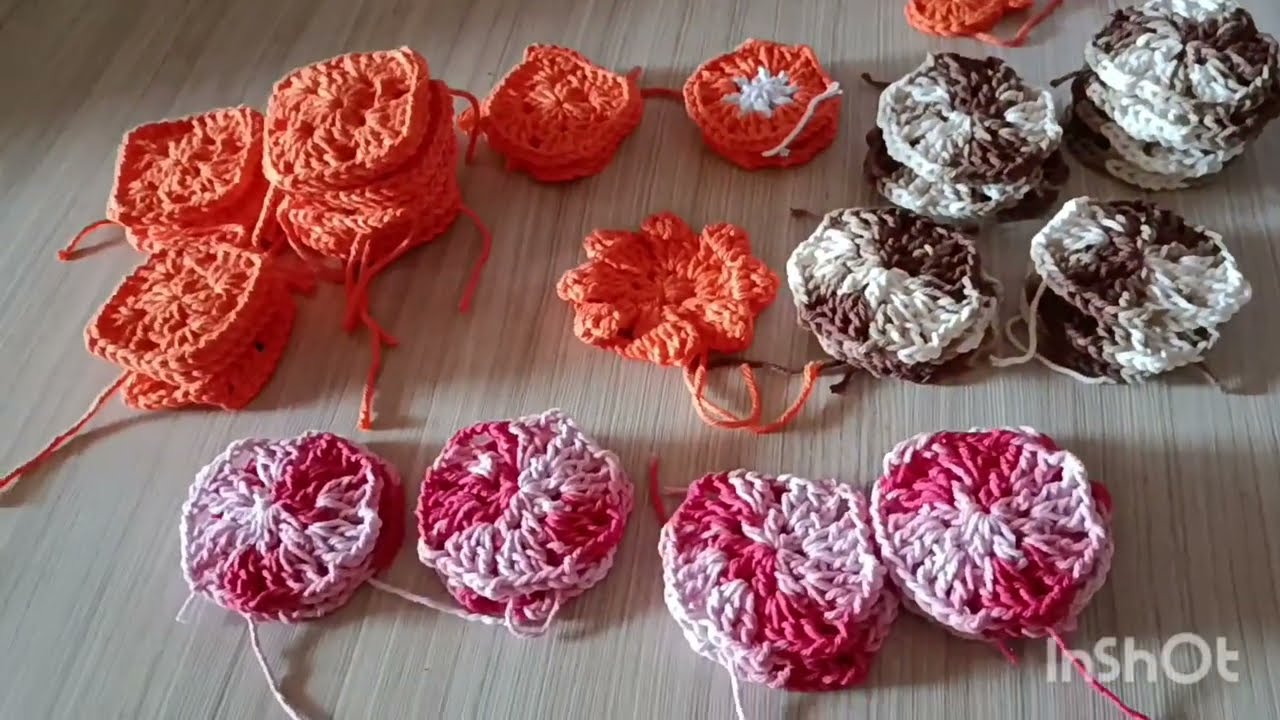 🫰E vamos de produção de flores 😁 e de um tapete redondo 😃