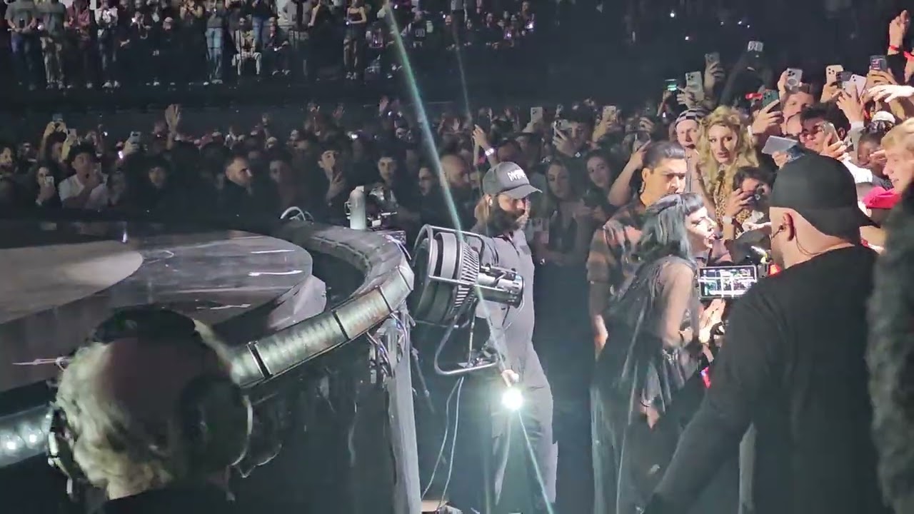 Lady Gaga - Vanish Into You (Live LDLC ARENA LYON 14/11/25)