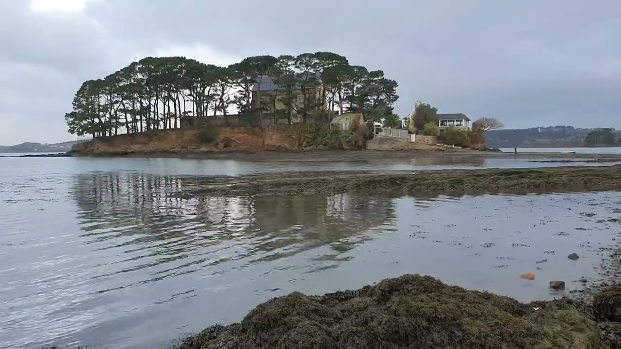 FINISTÈRE Île d'Arun