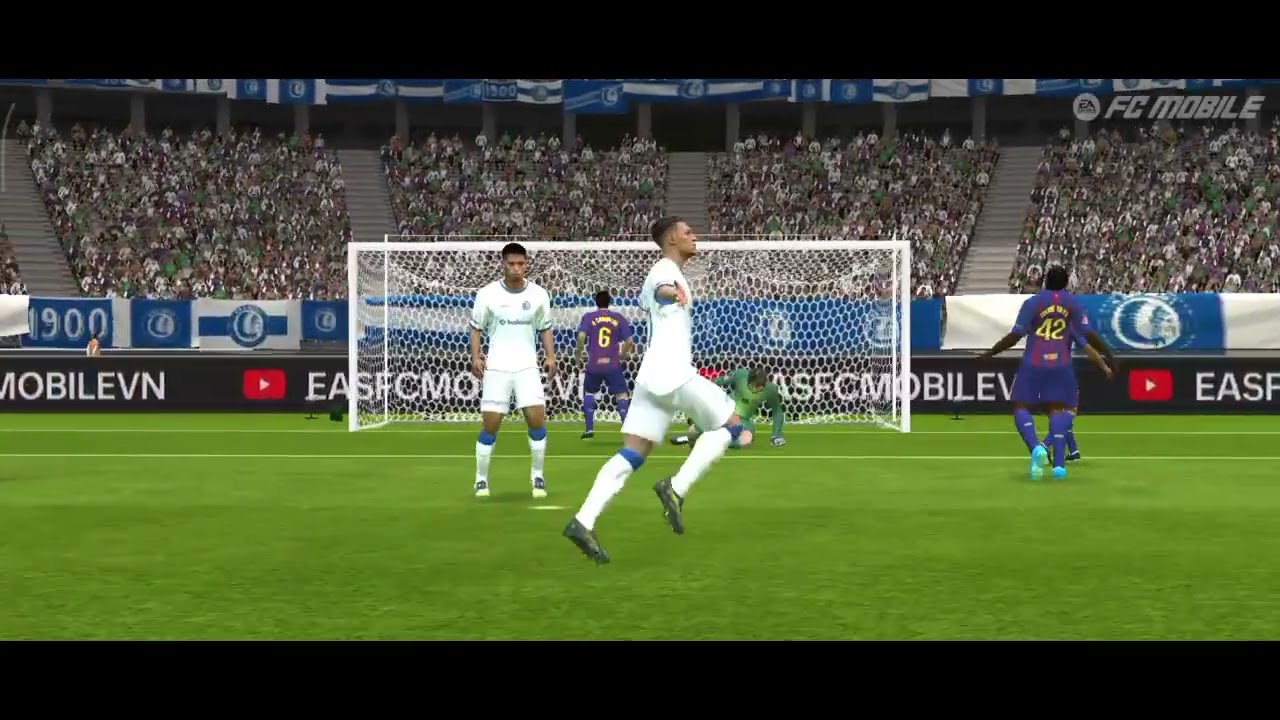 Antony dùng kĩ thuật cá nhân ghi bàn 