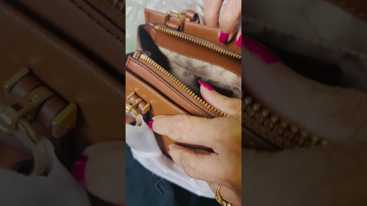 Michael Kors Marilyn Small Saffiano Leather Crossbody bag 