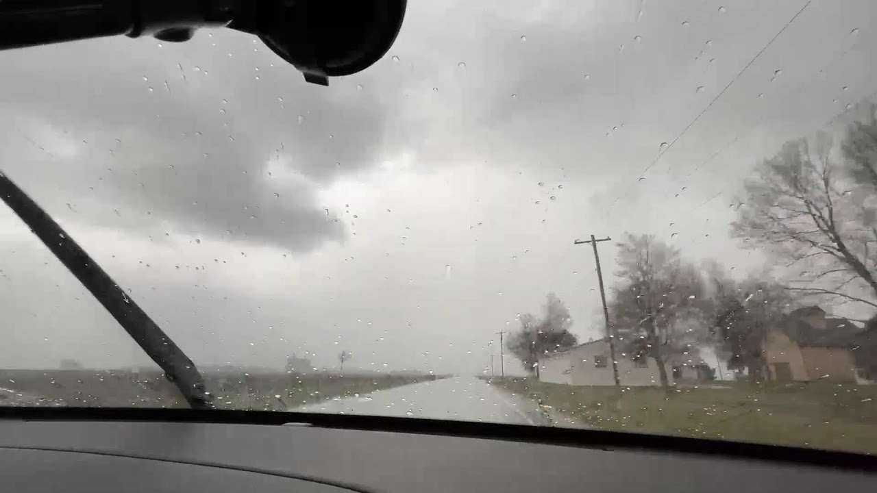 Tornado Outbreak Possible! Live in Central Illinois