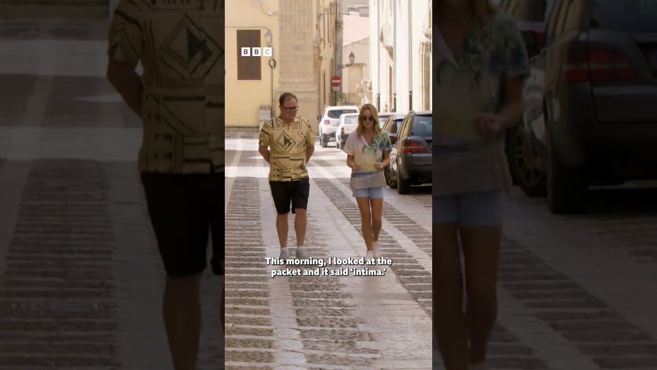 Mistaking intimate wipes for face wipes 😬😂 #AmandaAndAlan #ItalianJob #iPlayer