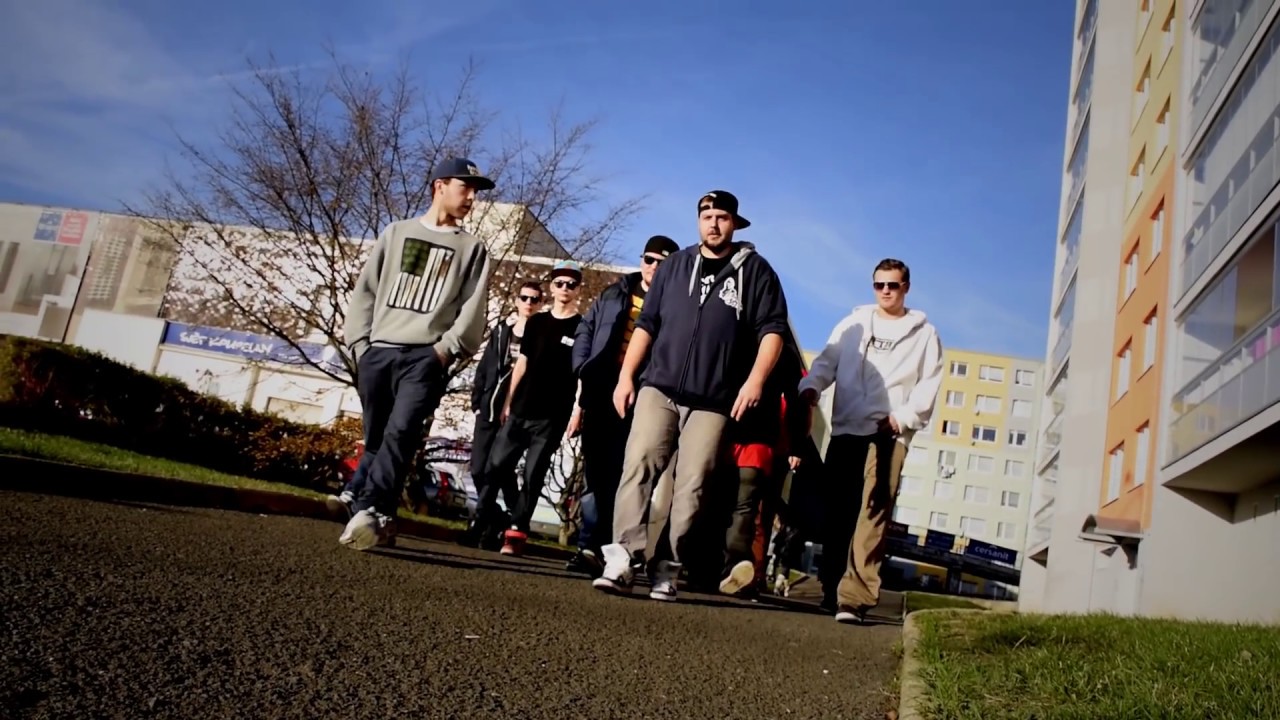 PEchi - Guess Who's Back ft. Motla & Kolis (B&W) (prod. Blindax)