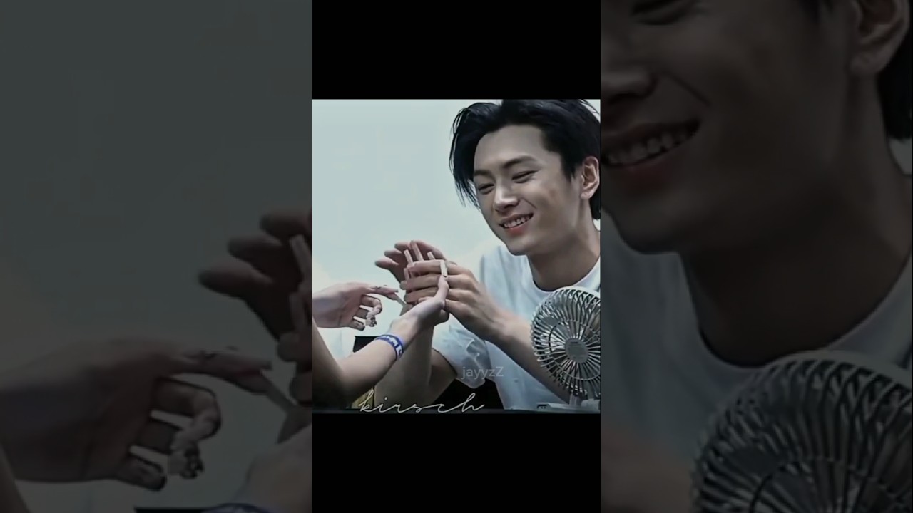 jay & jake are surprised by op's big nails🦮🦅 #jayke #jay #jake #enhypen #fansign #kpop #baddesire