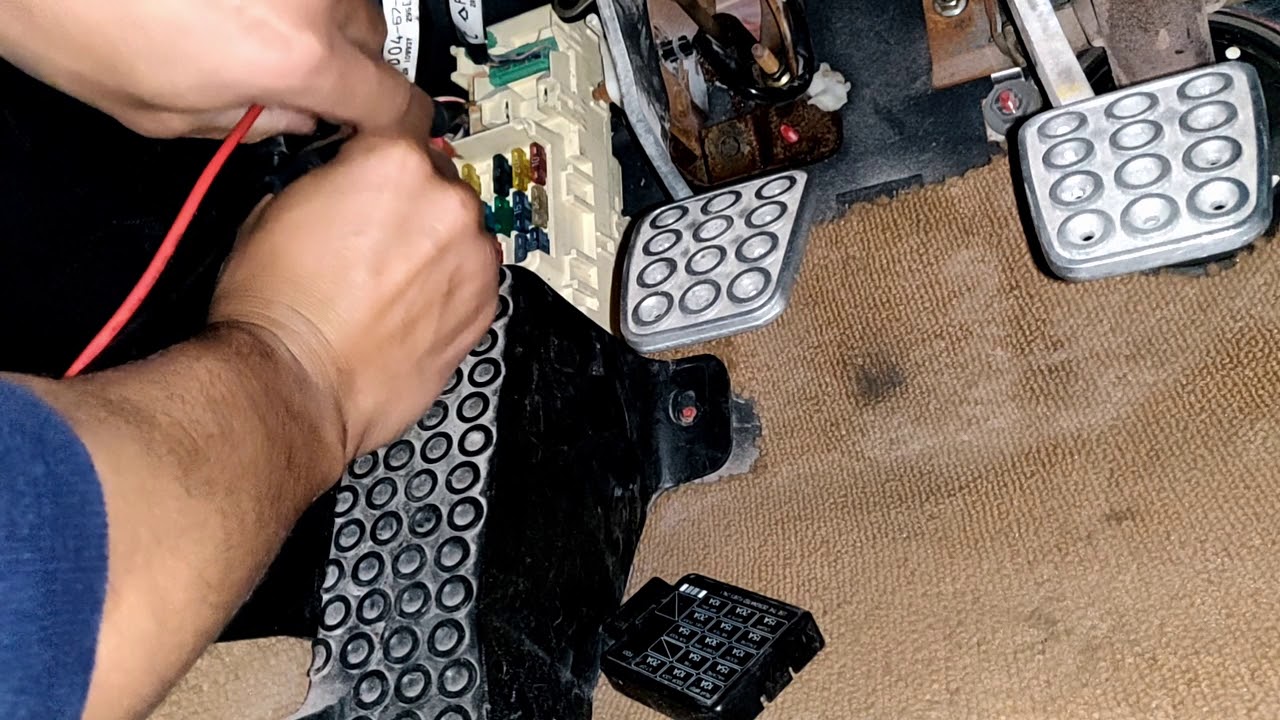 RX7 FD HVAC NOT BLOWING - FIXED**** AND BONUS CLEANING OF BLOWER FAN BLADES AND REMOVING LEAVES