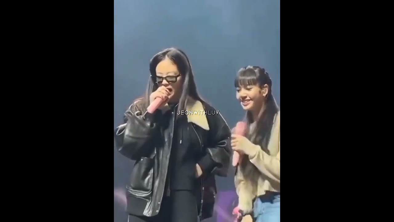 Jennie rapping Lisa's part in typa girl 