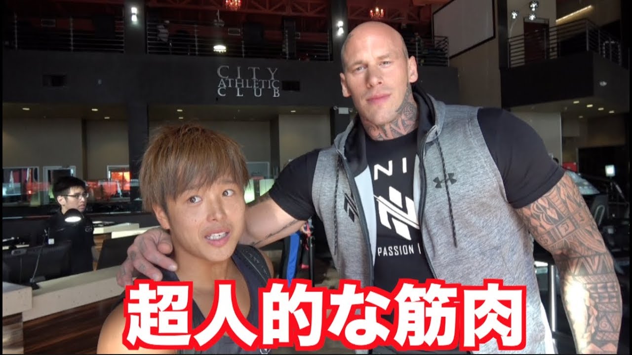 【人間離れ！】本場アメリカのジムにいる超デカイ人達の驚愕した筋肉見てください。