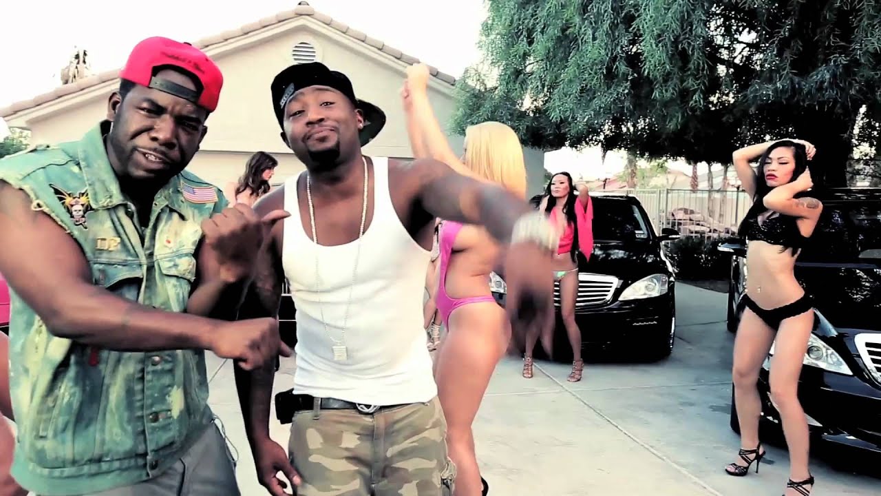 Traffic featuring Hell Rell - Gettin' Money (Directed By Nu JerZey Devil)