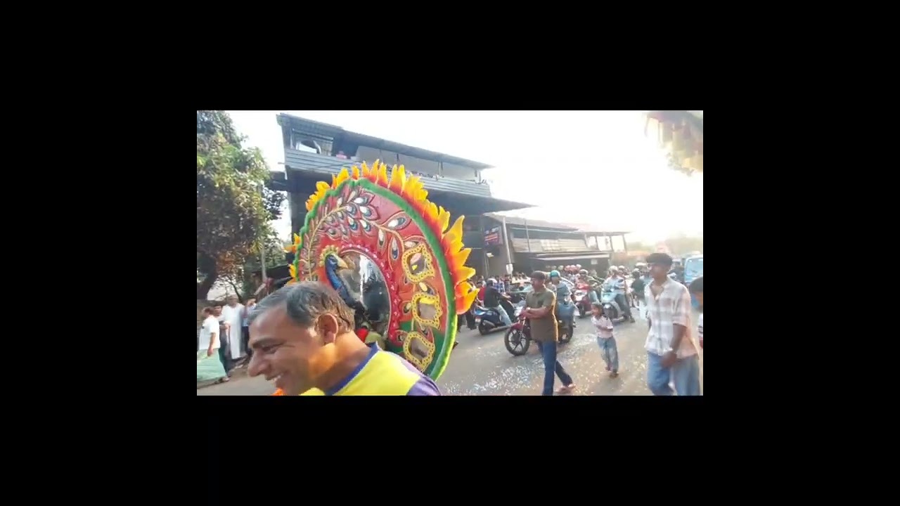 വേങ്ങര അമ്മാഞ്ചേരി കാവിലെക്കുള്ള വിവിധ ദേശ കാരുടെ കാള വരവ്