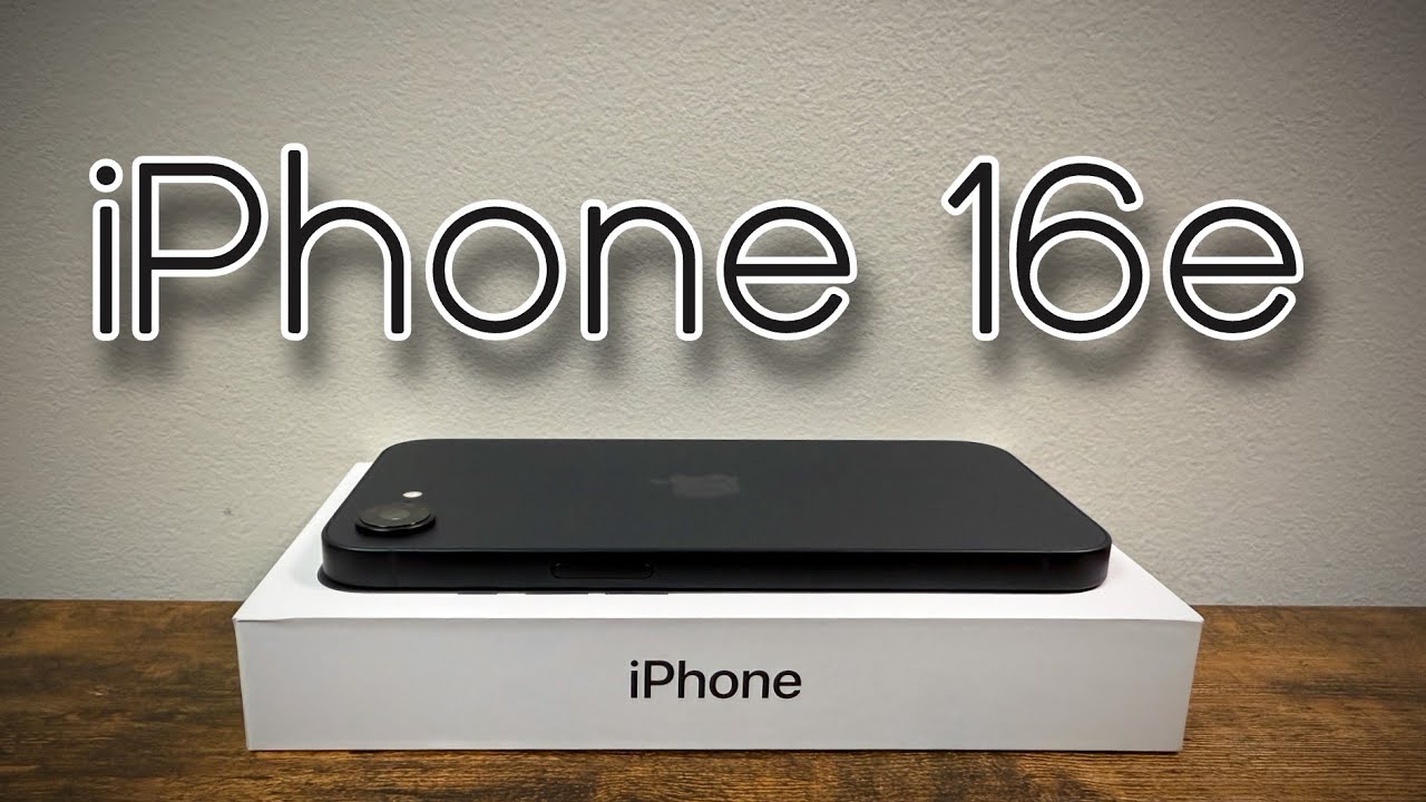 iPhone 16e in Black - Unboxing, Comparison and First Impressions!