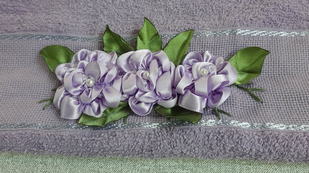lindas rosas de cetim para toalhas
