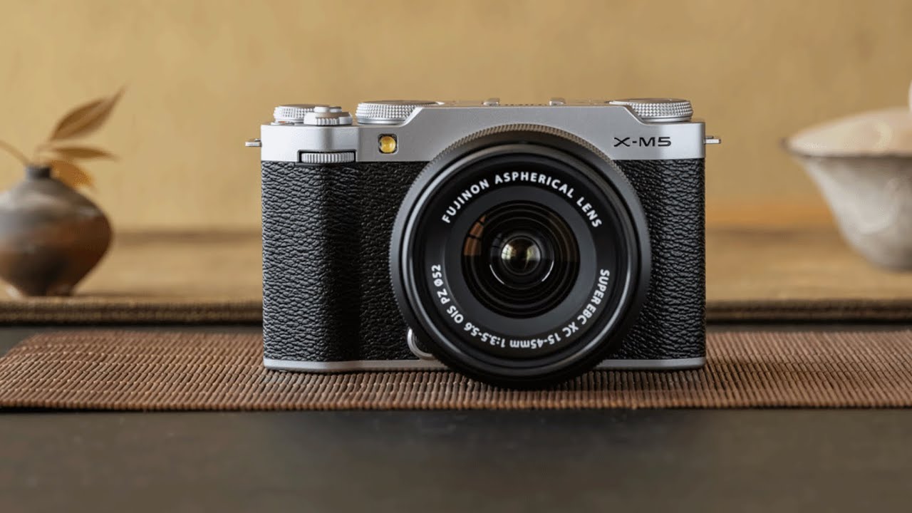 Yeni kameram fujifilm x-m5 ve 16-80 lensimi kutusumdan çıkartıyorumn