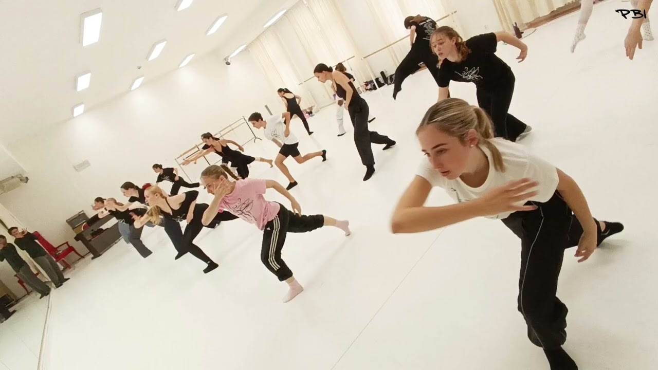 Eno Peçi for Prague Ballet Intensive 2024 (right)
