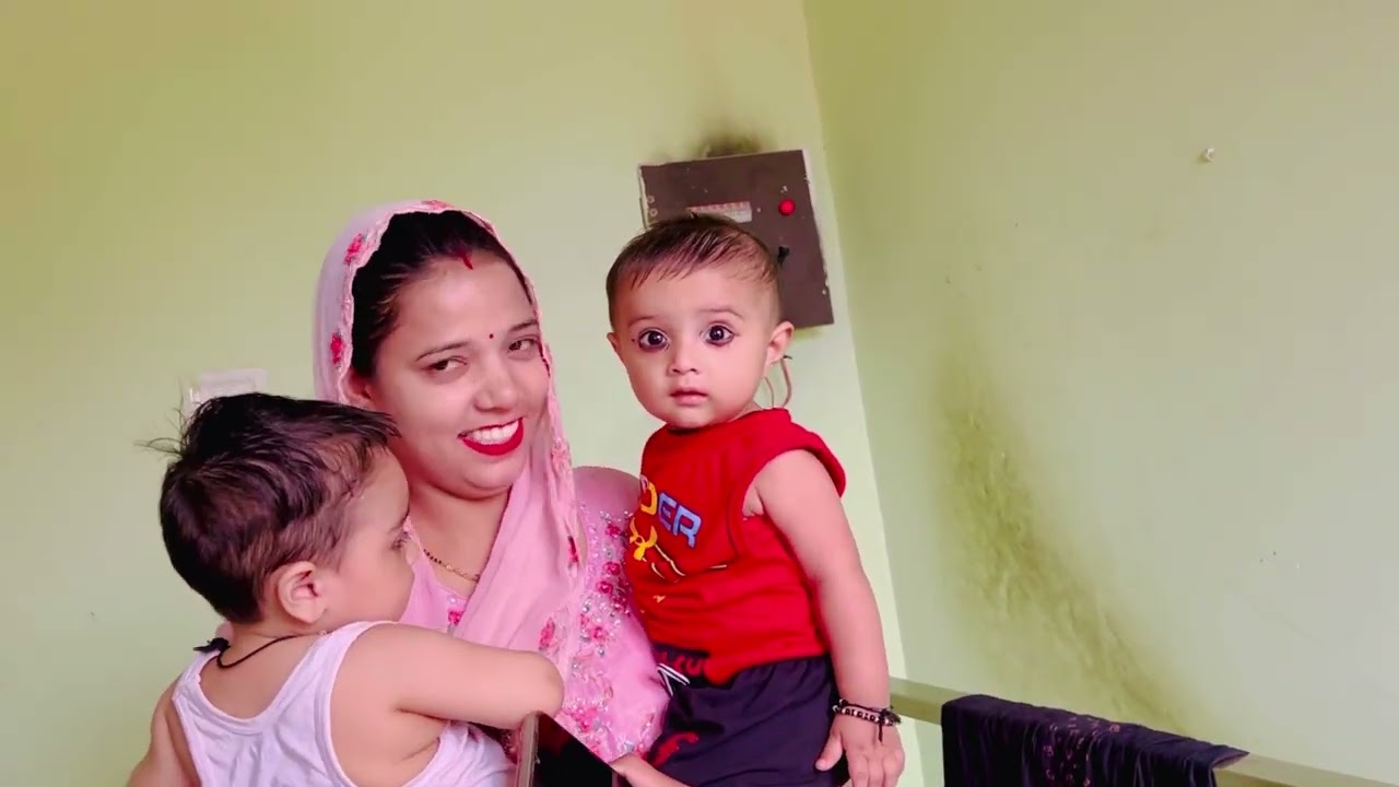 Anik aaya mama k Ghar se