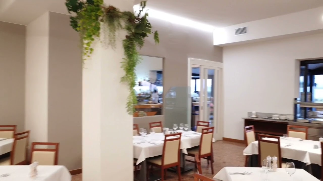 Ristorante Hotel Bristol 4 stelle a Jesolo Lido: ristorante con terrazza frontemare