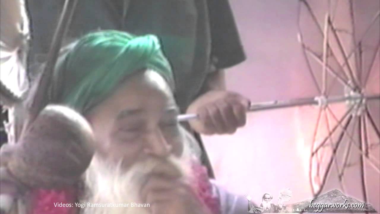 Yogi Ramsuratkumar Jaya Guru Raya - Beggars Love - Beggar Works - 720 HD