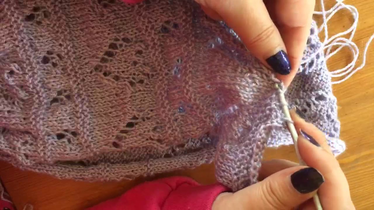 Relever les mailles d’encolure au tricot